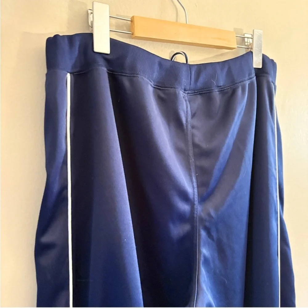 Vintage 90s Umbro Navy Athletic Pants w White Piping & Zip Bottom – Large Fair - Picture 12 of 16